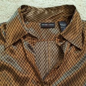 Silky soft Blouse in classic gold & black print